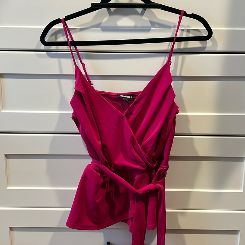 Express new hot pink cami top with front snap.